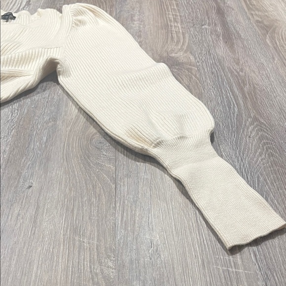 Express Cream Ribbed Knit Sweater Size Large - Picture 3 of 7